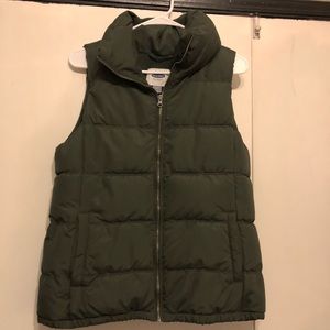 Old Navy Puffer Vest